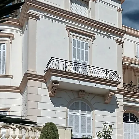 F5 A Raphael Apartmán